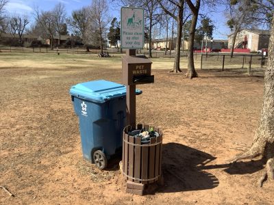 Pet waste station